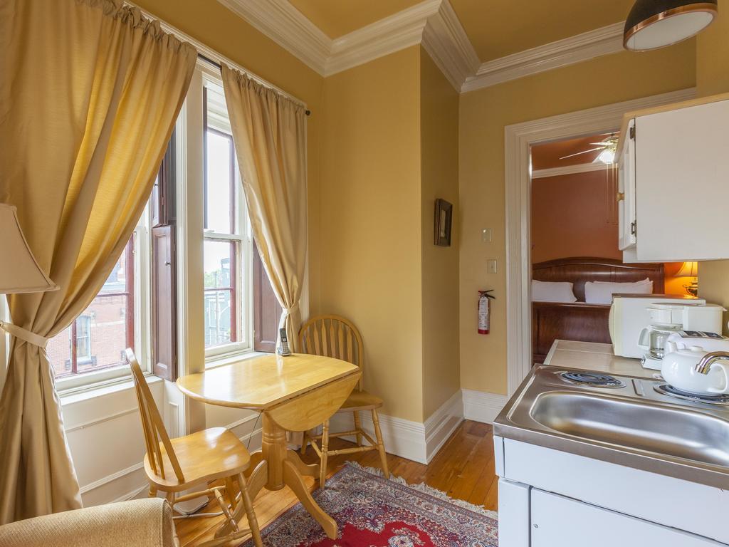Chipman Hill Suites - Sydney Street Сент-Джон Экстерьер фото